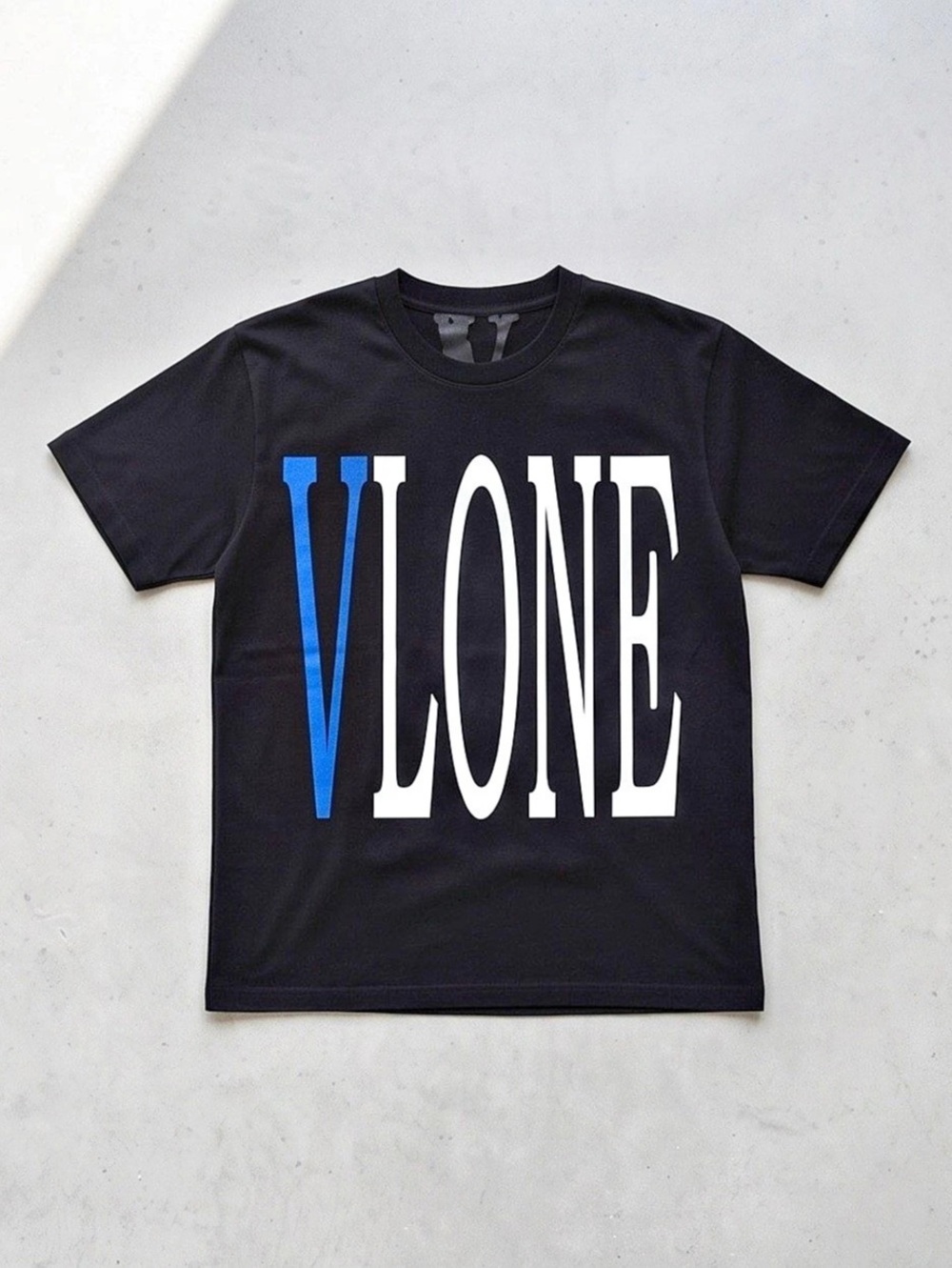 VLONE Staple T-Shirt Black/Blue Short Sleeve Graphic T-Shirt in Black & Blue NWT